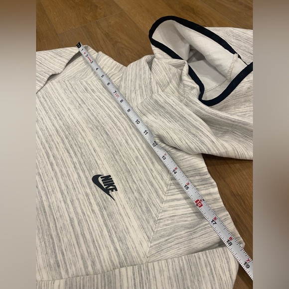 Nike tech hoodie - Picture 3 of 6